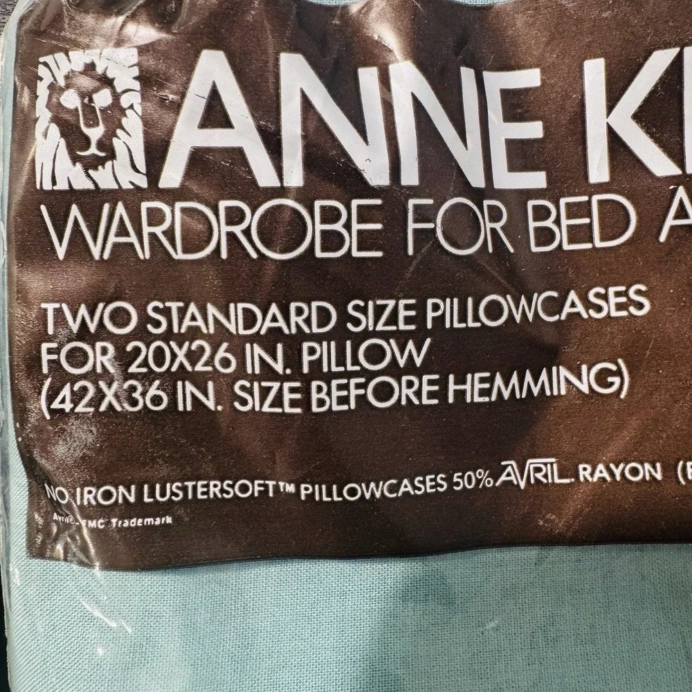 Vintage Anne Klein Standard Pillowcases NOS Burlington Lustersoft USA 2‎ pk Mint